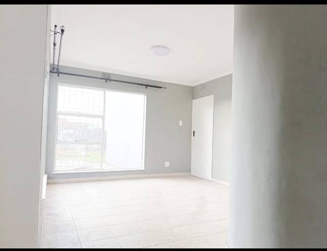 3 BEDROOM PROPERTY TO RENT IN MAYBERRY PARK